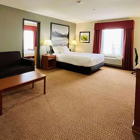 Super 8 By Wyndham Grande Prairie Hotell Exteriör bild