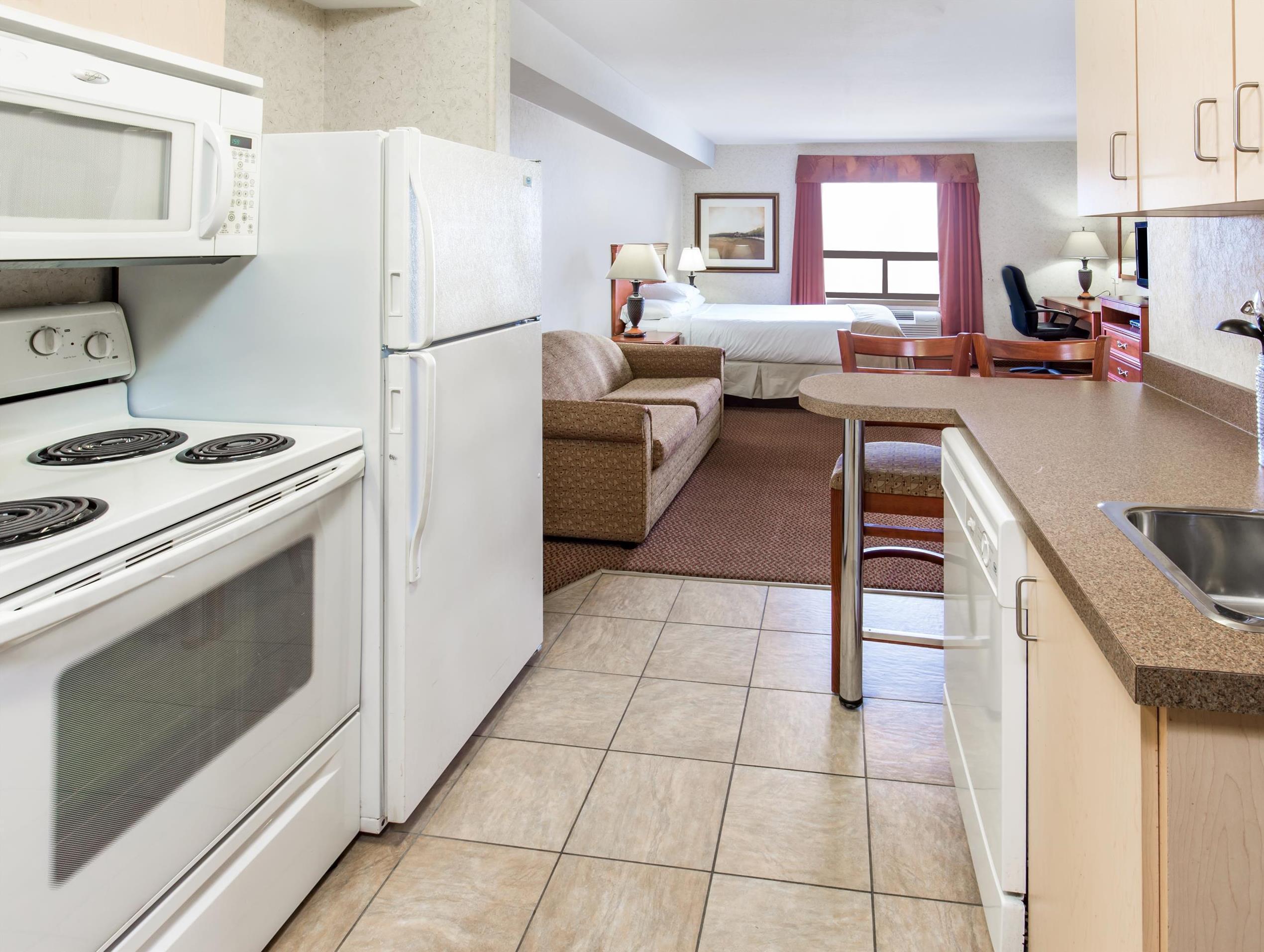 Super 8 By Wyndham Grande Prairie Hotell Exteriör bild