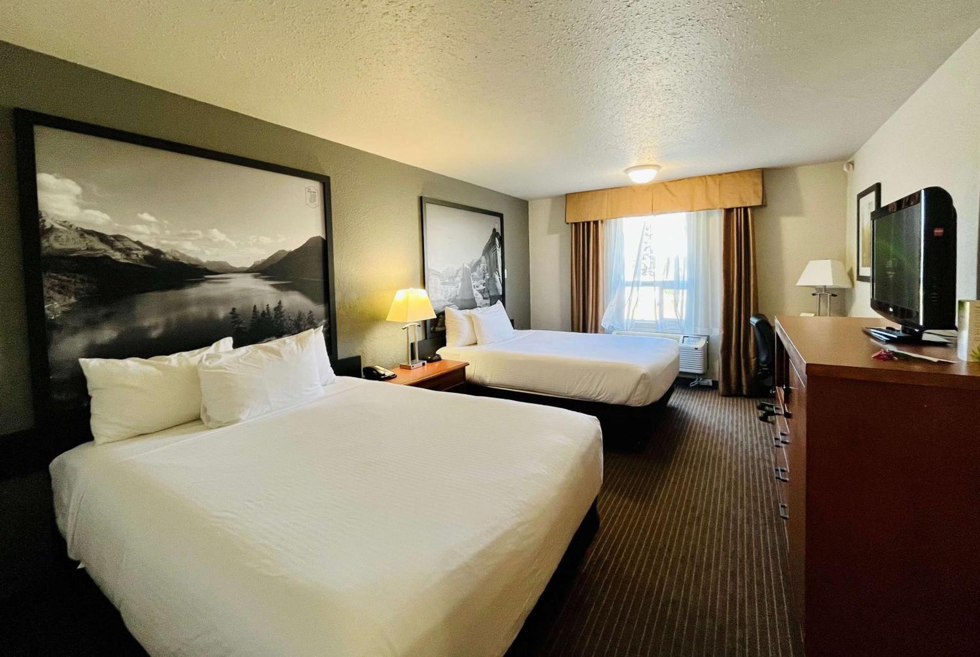 Super 8 By Wyndham Grande Prairie Hotell Exteriör bild