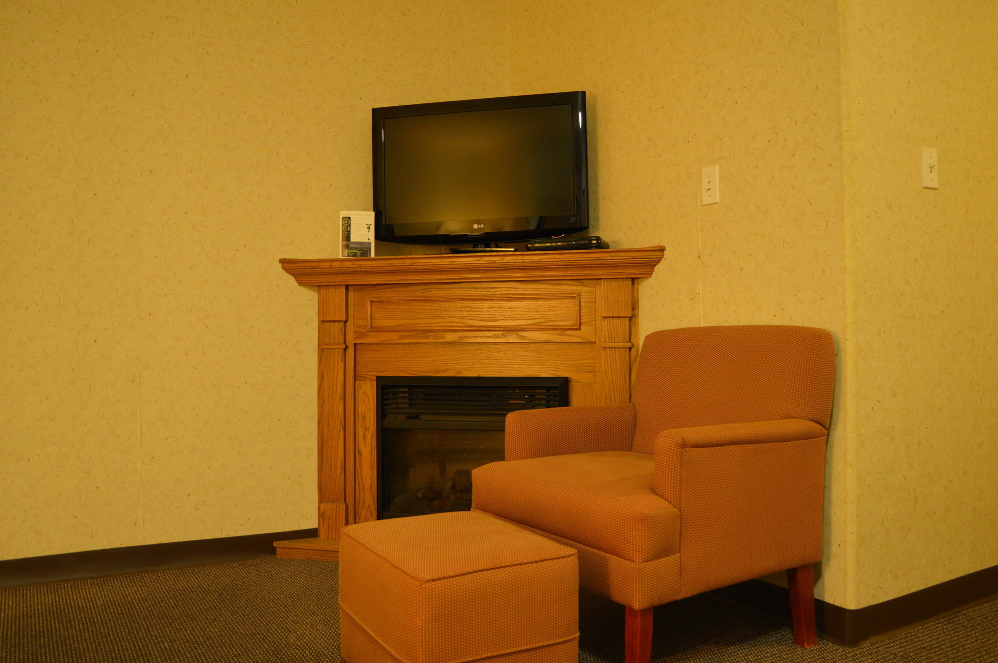 Super 8 By Wyndham Grande Prairie Hotell Exteriör bild