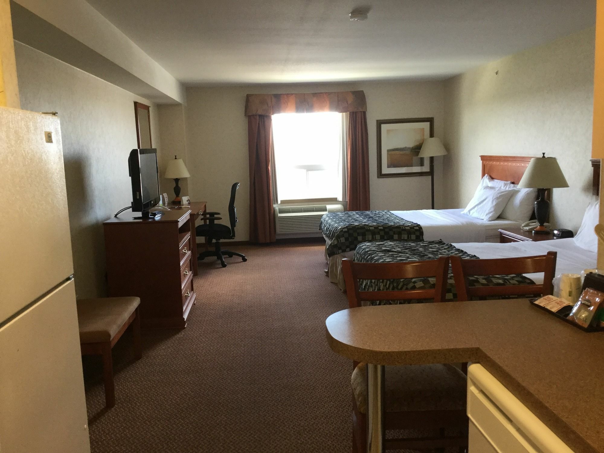 Super 8 By Wyndham Grande Prairie Hotell Exteriör bild